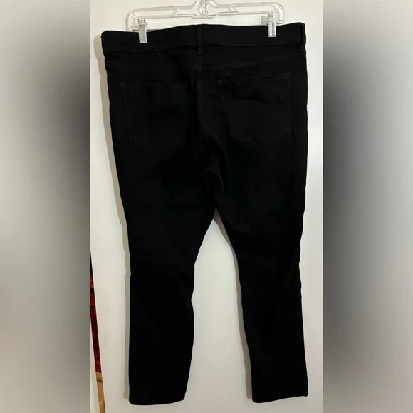 Old Navy Pop Icon Skinny Mid Rise Jeans - Black / Ripped details - 14 Short - Picture 2 of 6